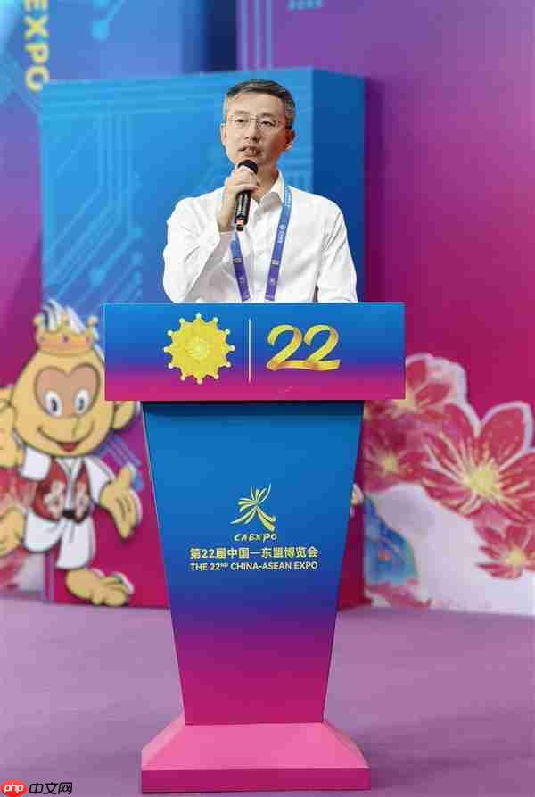 胃癌病理诊断垂域模型首发亮相东盟麦克奥迪与智能院携手共研启新篇！